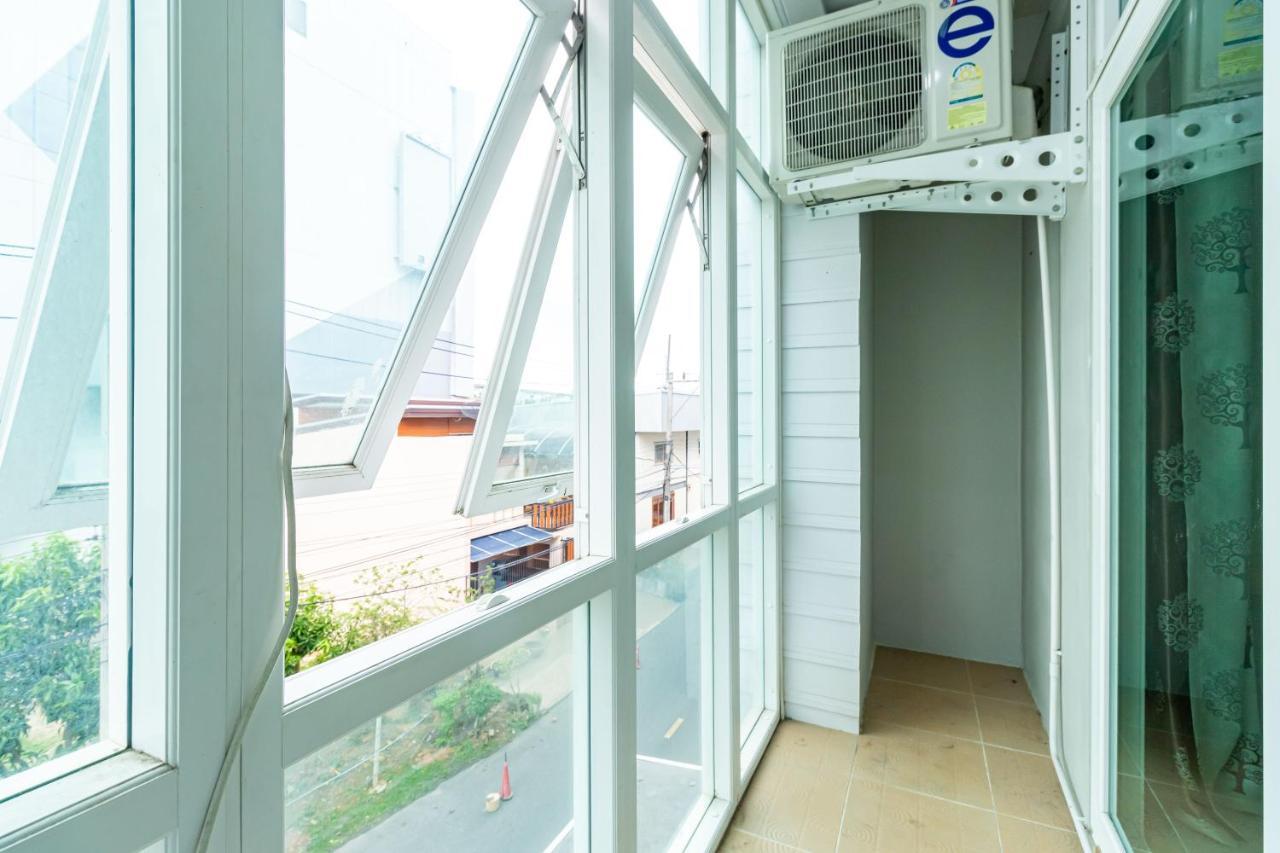 Central View Hostel Hat Yai Esterno foto